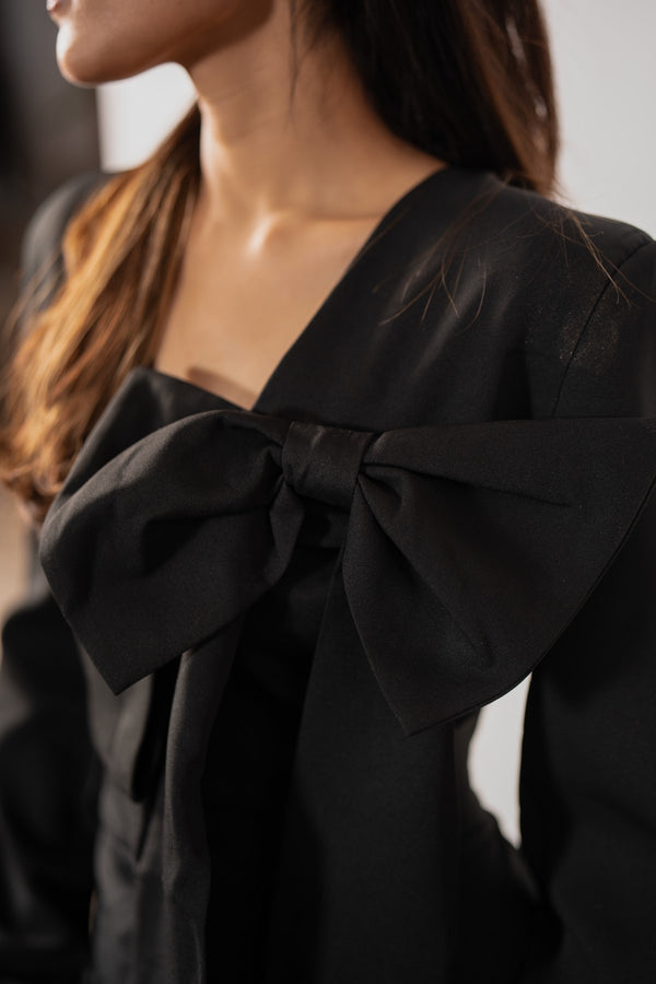 Blair Bow Front Top