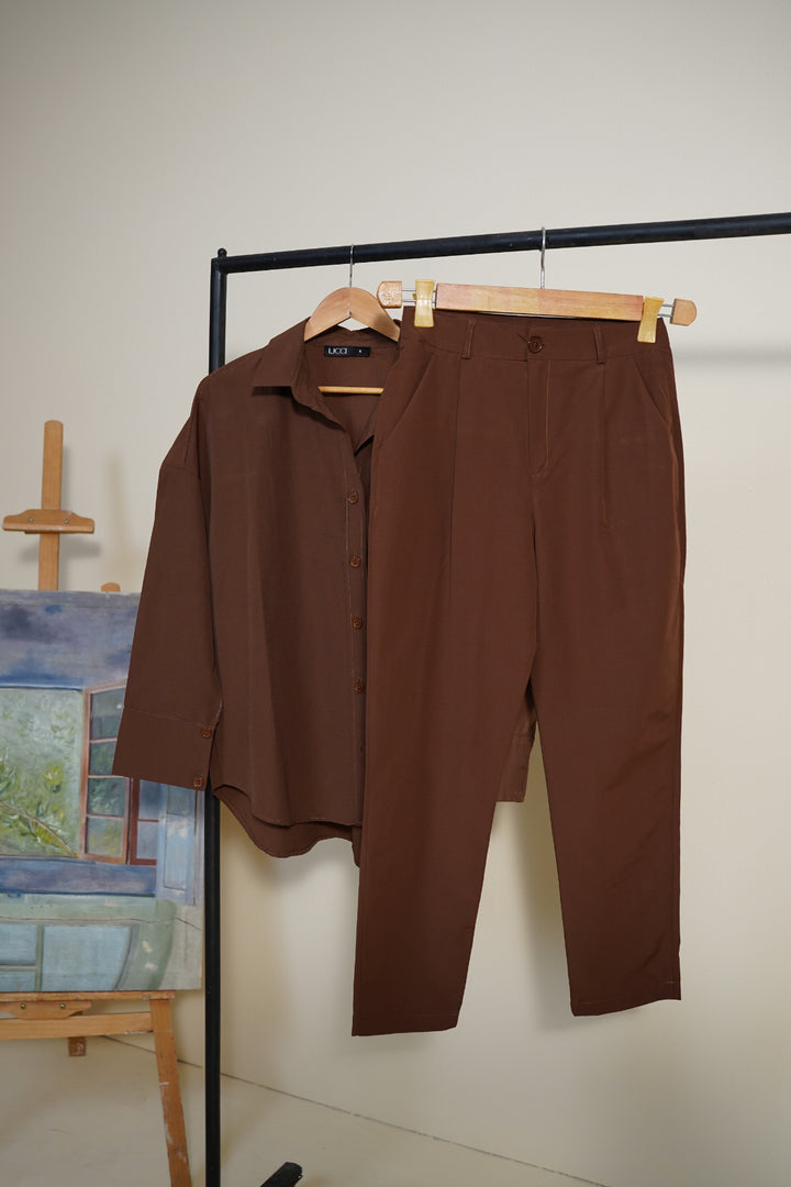 Sepia Tailored Staight Cut Trousers - Licci